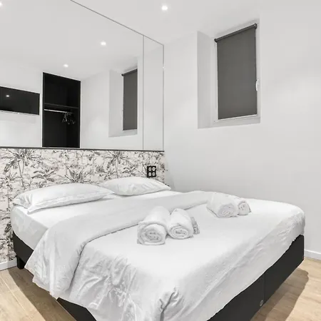 Exceptionnel F3 Notre-dame * קאן