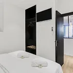 2 - 2 Min Du Palais - Climatise - Calme Apartment