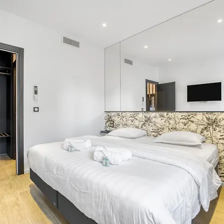 2 Chambres - 2 Min Du Palais - Climatise - Calme